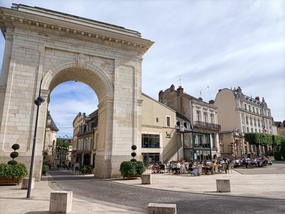 Nevers A La Porte De Paris Dış mekan fotoğraf